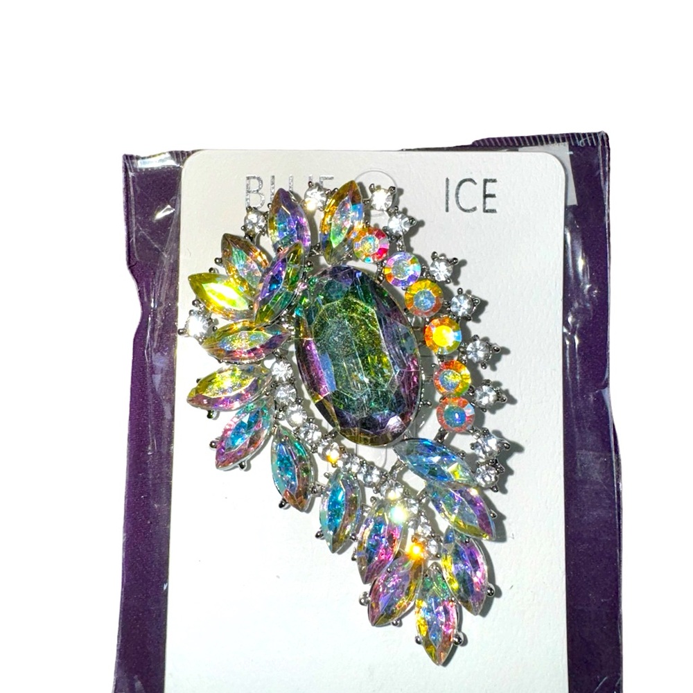 Brooch